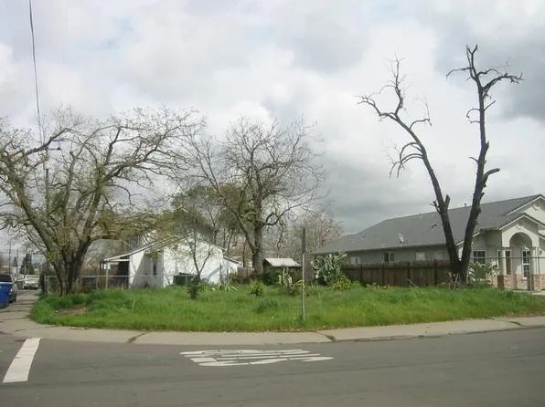 3722 Taylor St, Sacramento, CA 95838