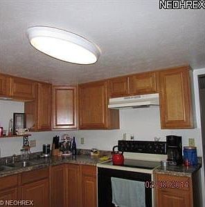 5th image of 2048 Beach Dr