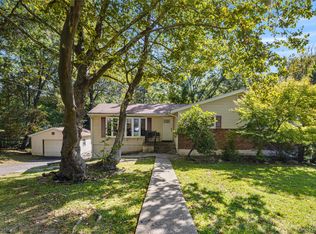 4 Dalewood Dr, Suffern, NY 10901