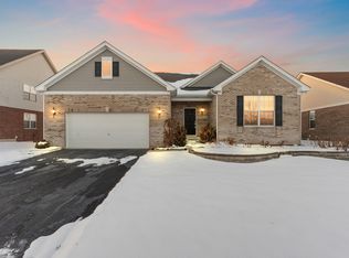 10384 Redwood Dr, Saint John, IN 46373