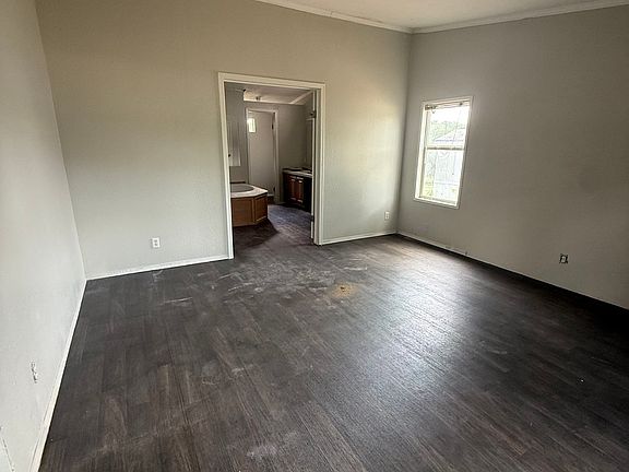 5th image of 129 Oak Shadow