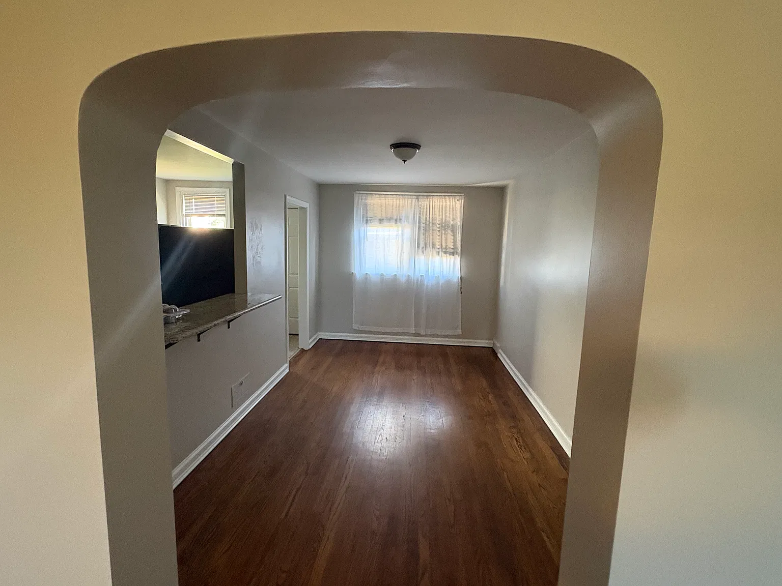 3 bed, 1225 sqft, $1,800 — Photo 4