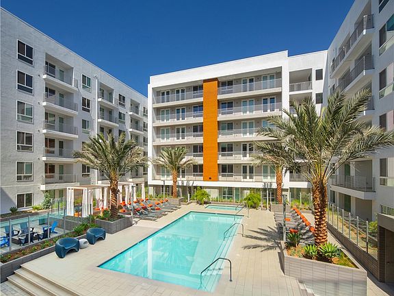 5th image of 6235 Topanga Canyon Blvd #447