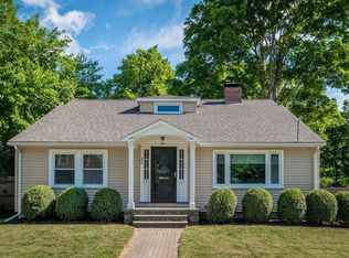 32 Prospect St, Georgetown, MA 01833