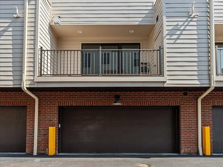 3906 Edwards Rd #B — Photo 27