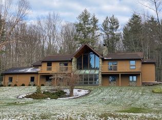 400 Meeker Rd, Vestal, NY 13850