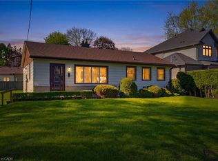 10 Oakley Ct, Hamilton, ON L9G 1T5