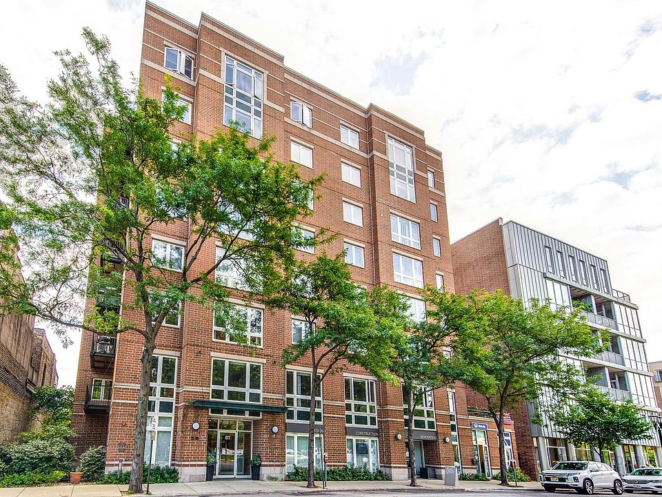 1st image of 811 Chicago Ave APT 306