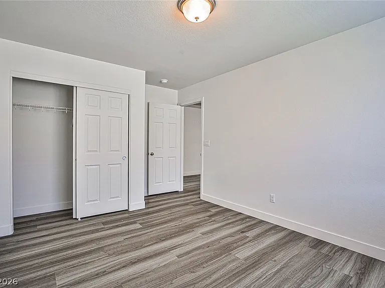 6744 Philharmonic Ave — Photo 18