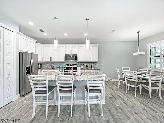 5th image of 1306 SW 12th Ter