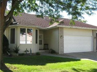 3102 Tiperary Dr NE, Cedar Rapids, IA 52402