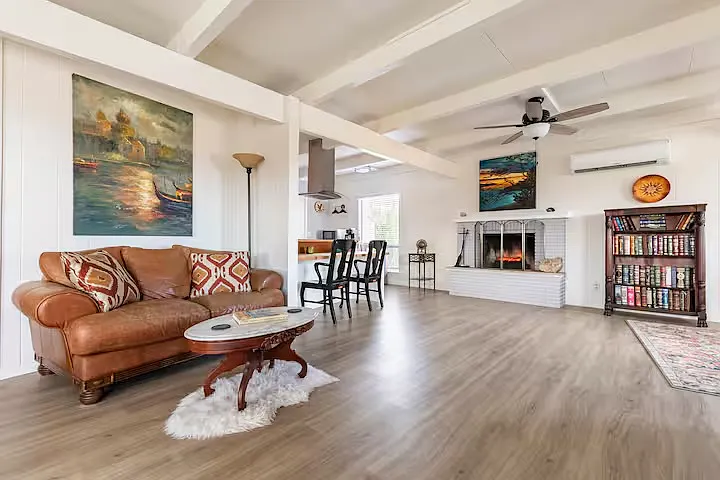 1 bed, 1038 sqft, $2,850 — Photo 2