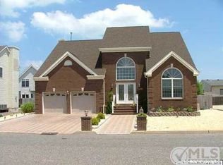 3279 Churchill Dr, Toms River, NJ 08753