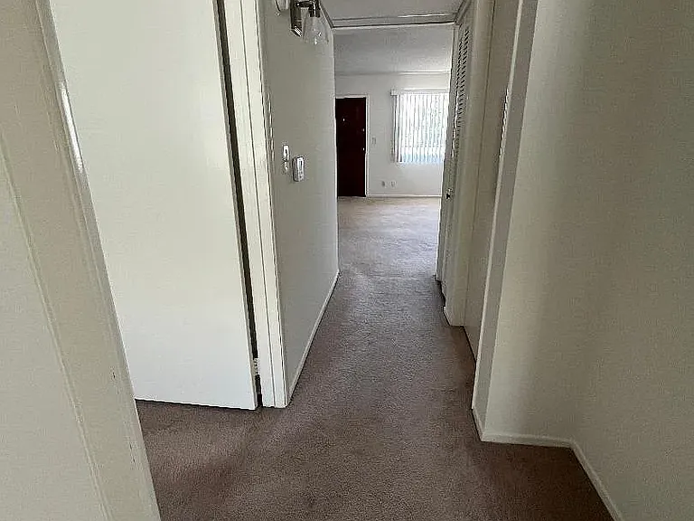 5908 Cedros Ave #6 — Photo 7