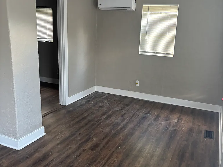 4651 Woodland Hills Blvd — Photo 12