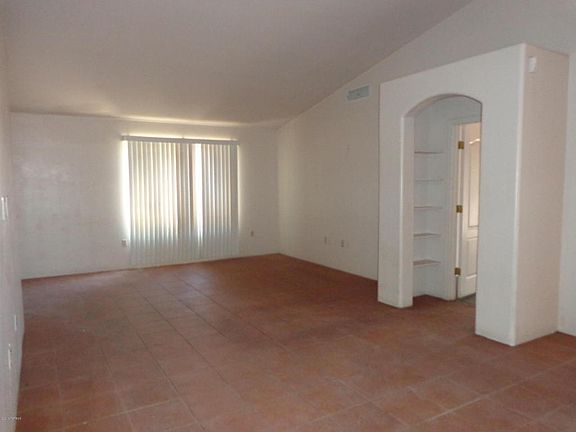 4th image of 2367 W Silver River Way