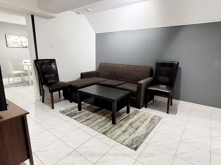 108 Camomile St #BASEMENT — Photo 7