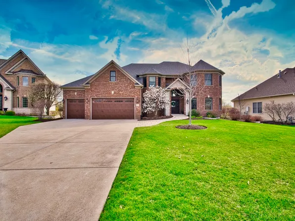 10 Raes Creek Ct, Bolingbrook, IL 60490