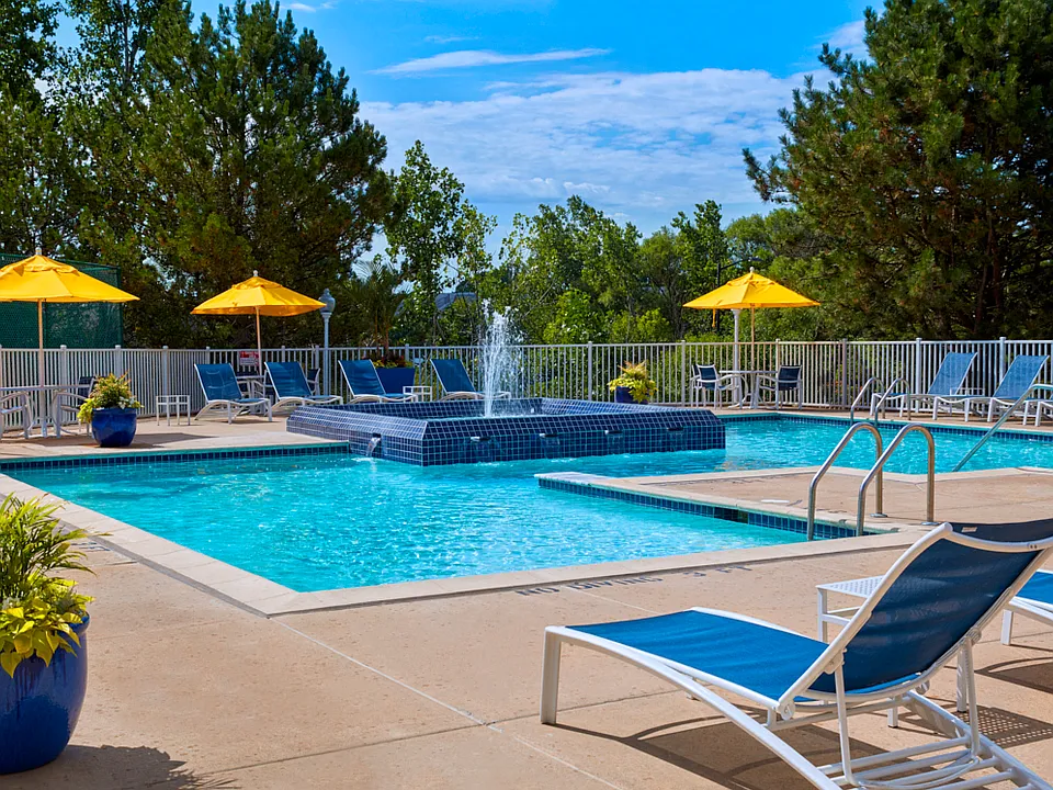 Briar Cove Apartments