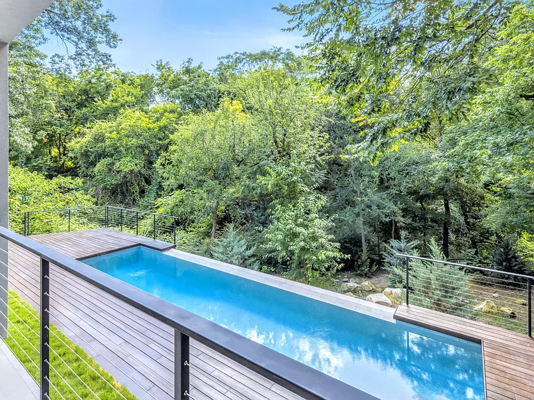 655 Kessler Reserve Ct — Photo 4