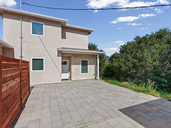 2nd image of 446 Luneta Dr #A