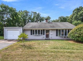 160 Manor Cir, East Hartford, CT 06118