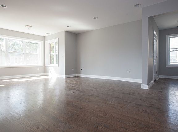2nd image of 3224 W Warner Ave