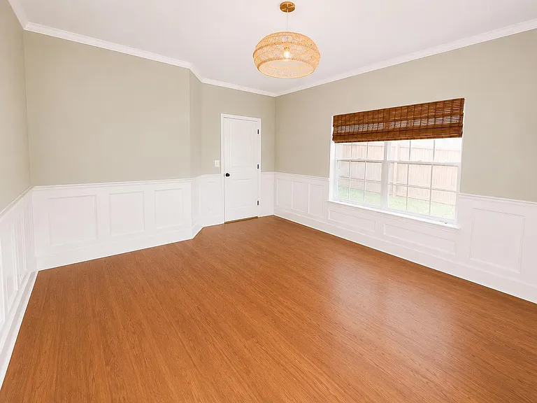 1047 E Monticello Cir — Photo 12