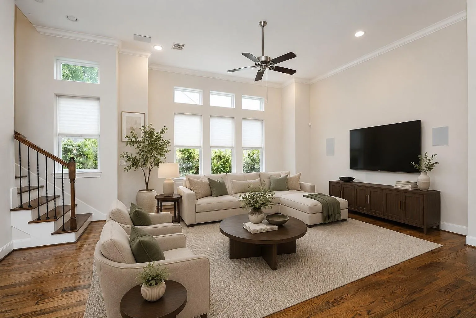 3 bed, 3.5 bath, 2573 sqft, $2,900 — Photo 4