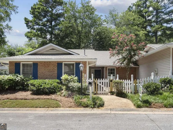 12 Waterford Ct, Sandy Springs, GA 30328