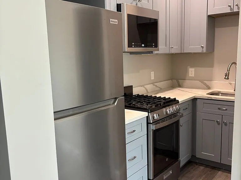 16 Magnolia Ave — Photo 5