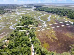 42 Saint Josephs Point SE, Darien, GA 31305