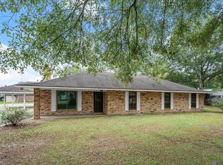 30460 Staffordshire Ct, Walker, LA 70785