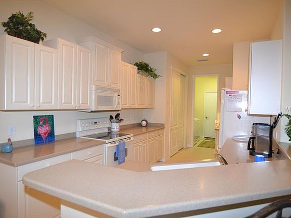 2nd image of 388 Baytree Dr