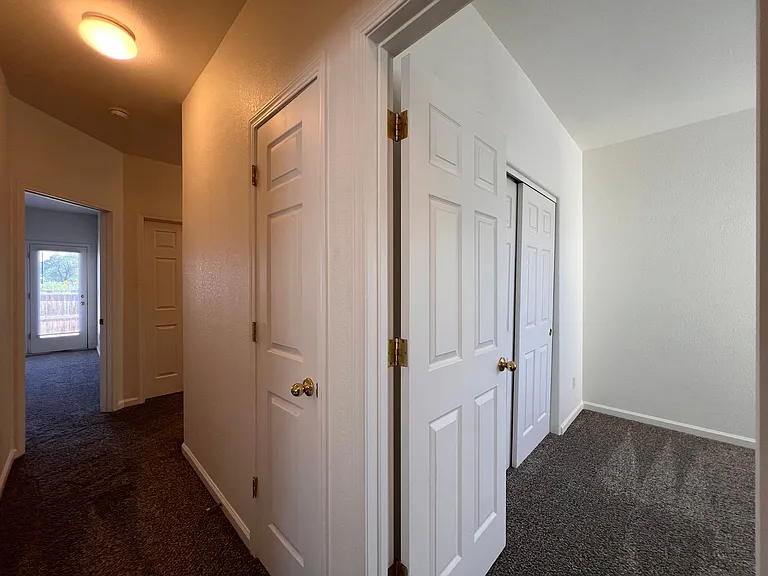 1258 Eider Cir — Photo 16