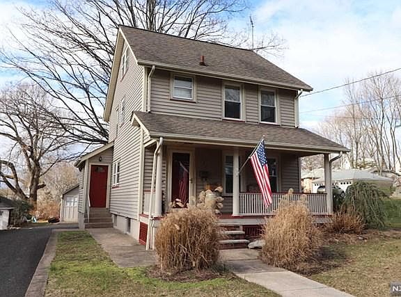 2nd image of 157 Prospect St
