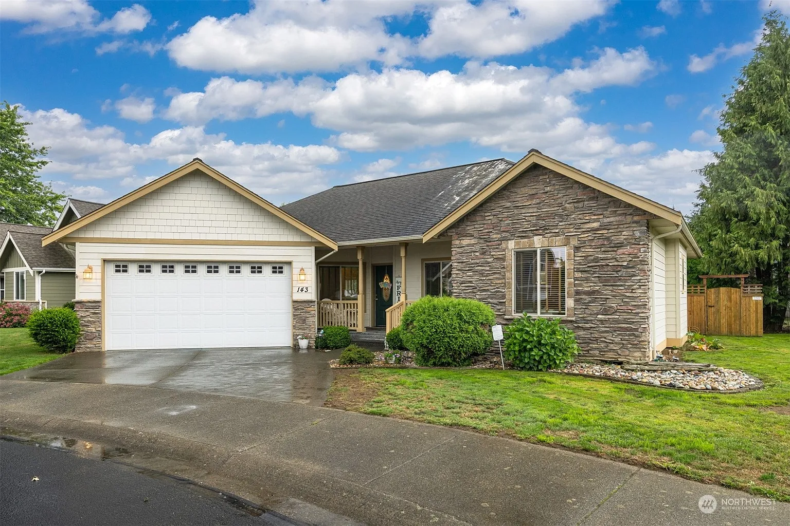 143 Cambridge Drive photo 1
