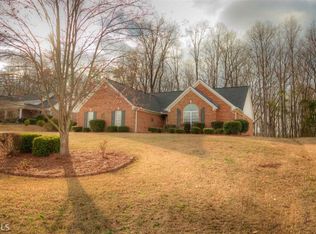 846 Crystal Meadow Dr, Winder, GA 30680