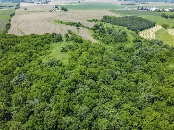 691 County Road U, Mineral Point, WI 53565