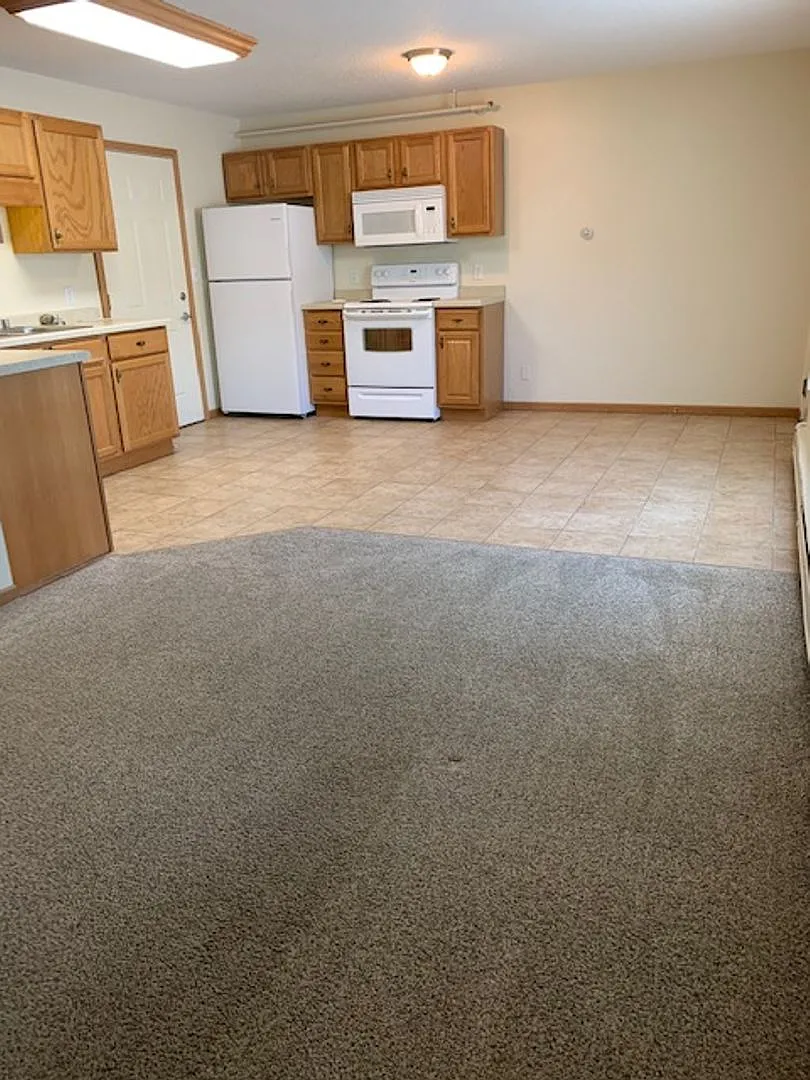 Bluffview Apartments — Photo 2