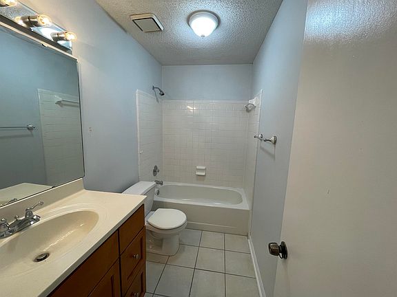 3rd image of 2472 Talco Hills Dr APT D