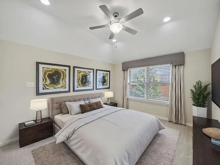 2805 Walnut Creek Ln — Photo 44