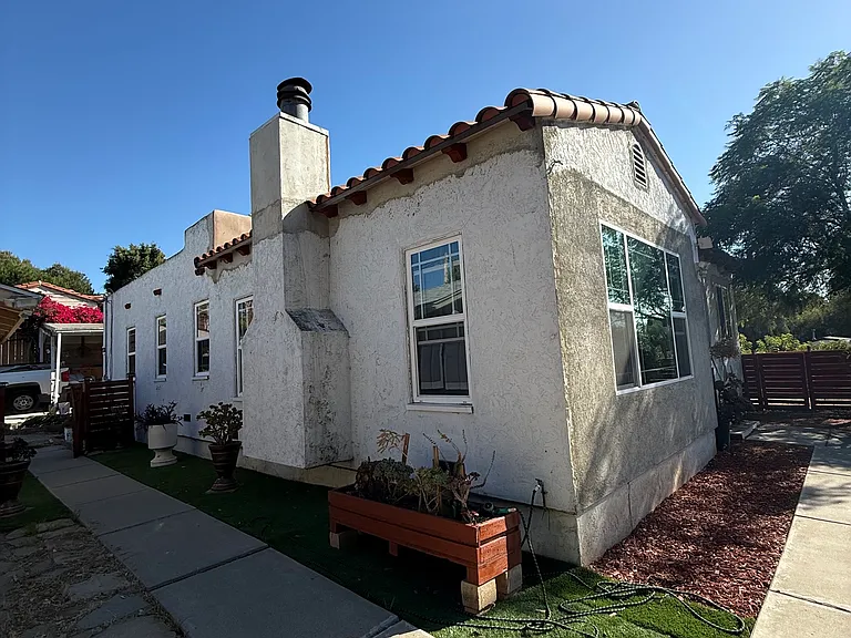 2108 Oriole St — Photo 9