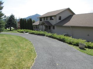 9796 North Rd, Peshastin, WA 98847