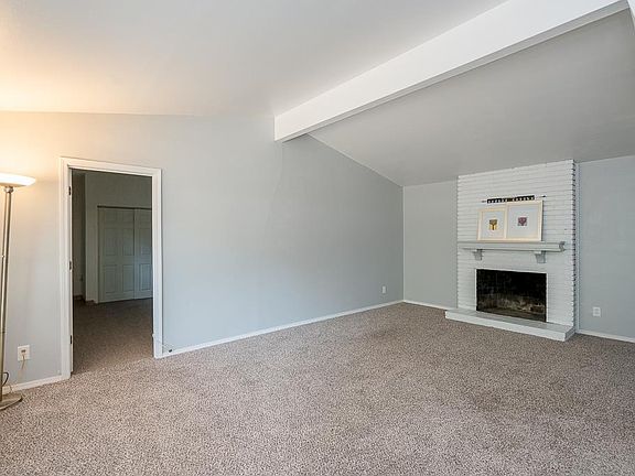 4th image of 2490 Brook Dr