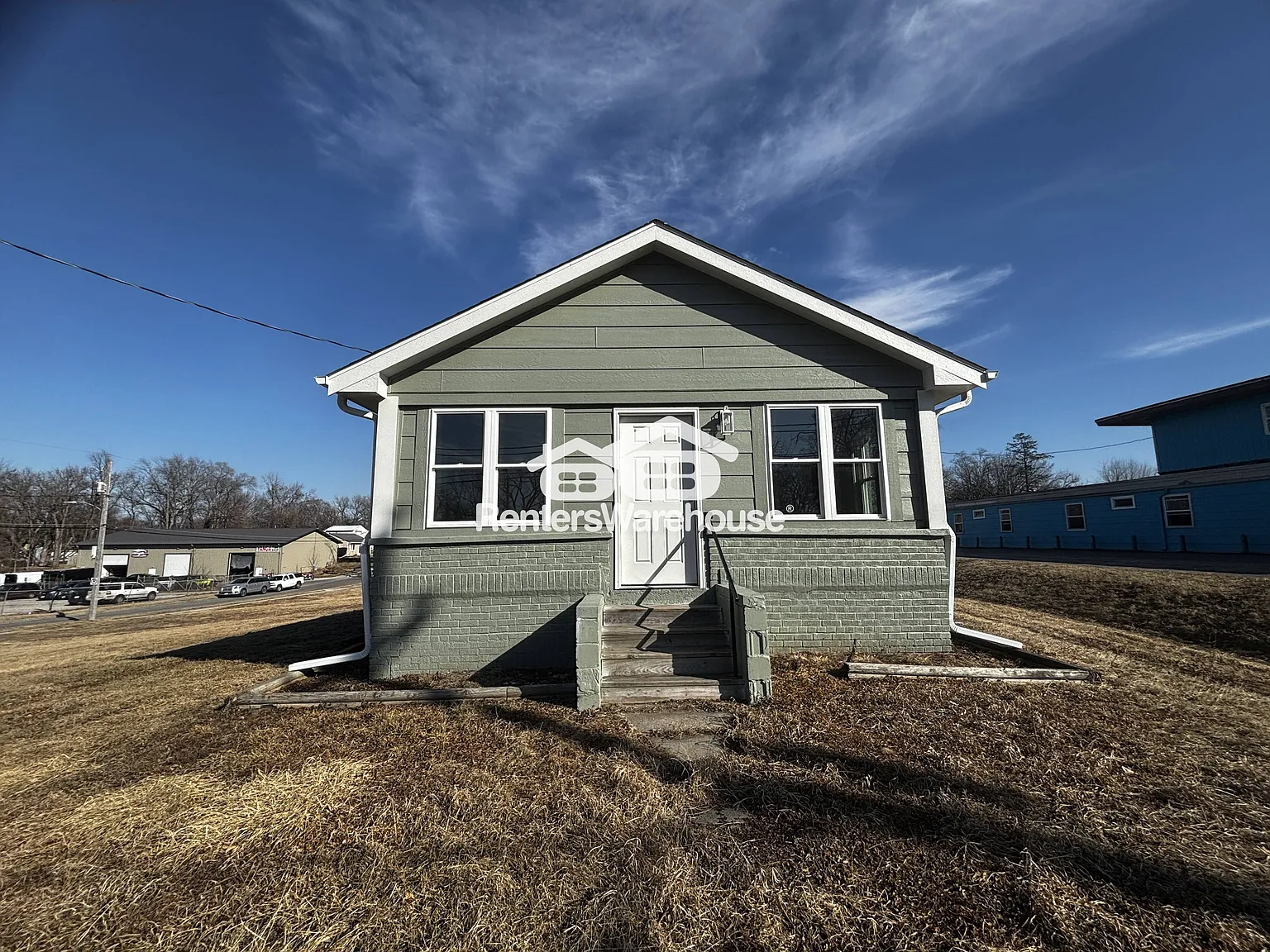 Adorable 2 bedroom House for Rent — Photo 1