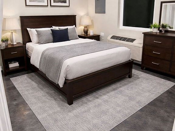 2nd image of 180 Summit St