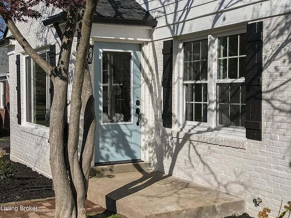 5th image of 319 N Bonner Ave