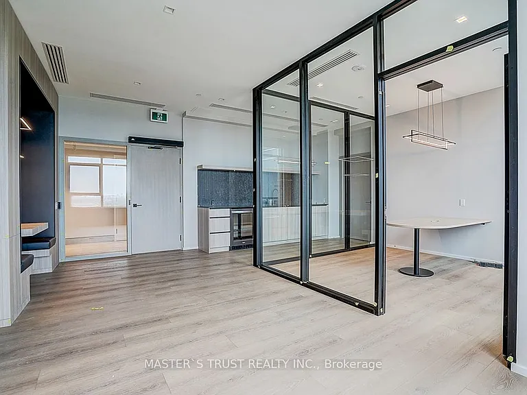 609 Sherbourne St #305 — Photo 27