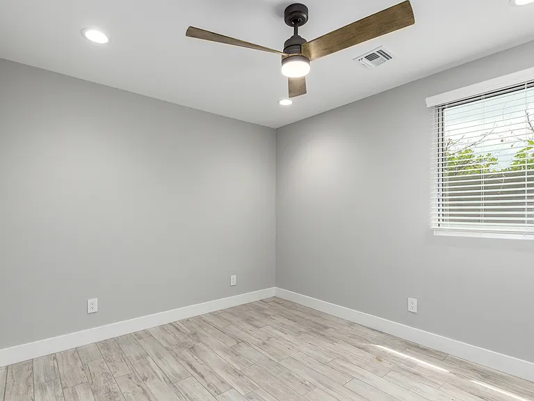 4525 N 40th St #5 — Photo 35
